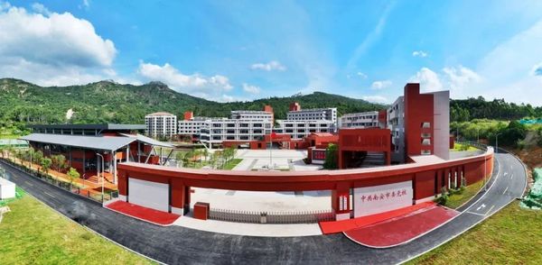 文章附图